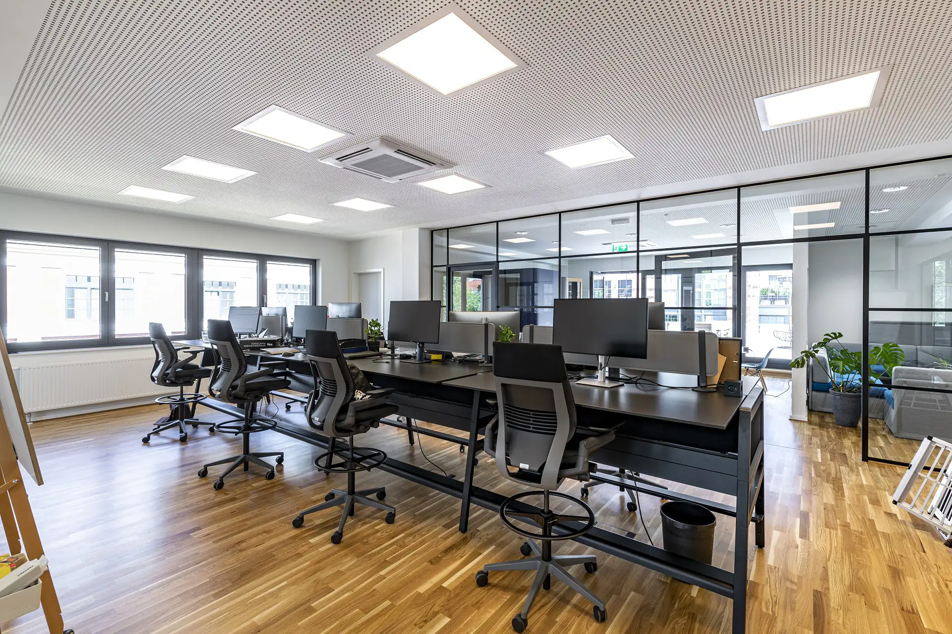 Plagwitzer Höfe Gewerbeeinheiten Ergonomische Sitzplätze